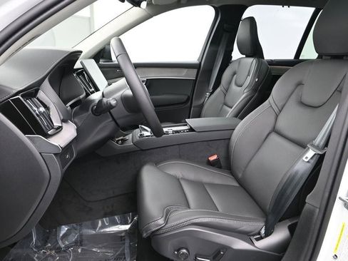 New 2026 Volvo XC90 B6 Ultra w/ Protection Package Premier image 8
