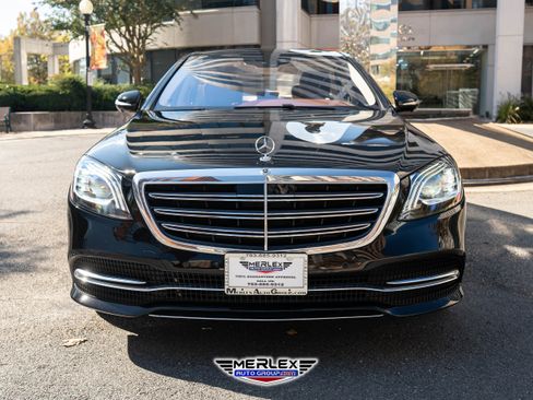 Used 2018 Mercedes-Benz S 560 4MATIC Sedan w/ Premium Package image 2