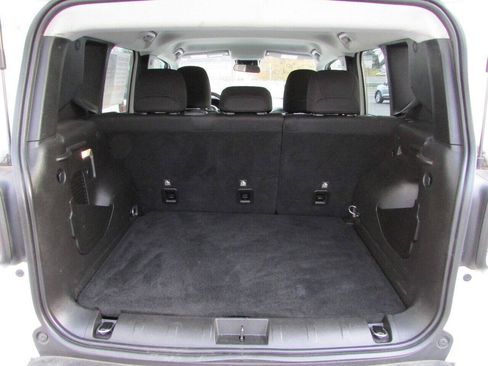 Used 2021 Jeep Renegade Latitude AWD/4WD image 4