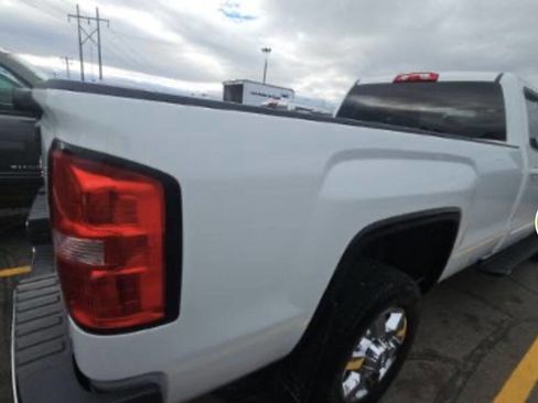 Used 2017 GMC Sierra 3500 SLE image 6