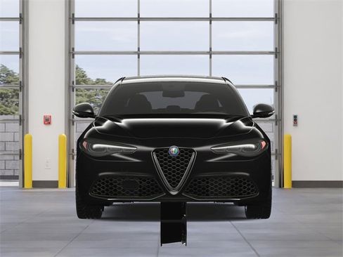 New 2025 Alfa Romeo Giulia w/ Driving Assist Package image 9