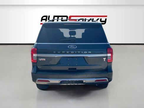Used 2022 Ford Expedition XLT RWD image 6
