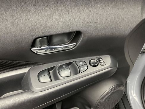 Used 2023 Nissan Kicks SV FWD image 10
