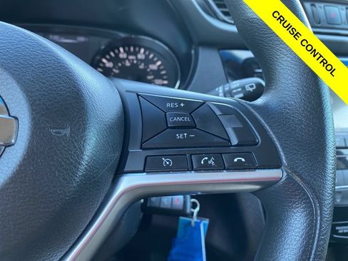 Used 2017 Nissan Rogue S FWD image 9