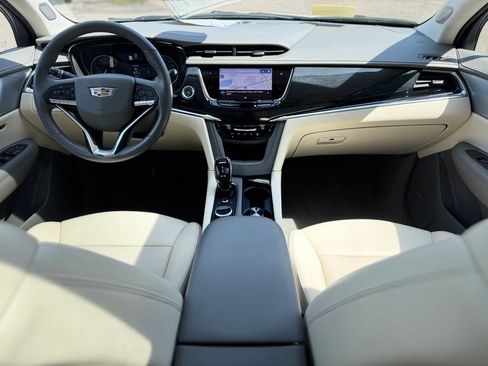 Used 2023 Cadillac XT6 Premium Luxury w/ LPO, Floor Liner Package AWD/4WD image 11