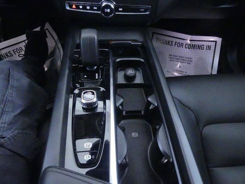 Used 2023 Volvo XC60 B5 Plus w/ Protection Package AWD/4WD image 20