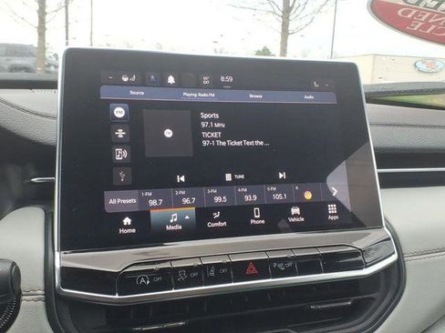 Certified 2024 Jeep Compass Limited image 15