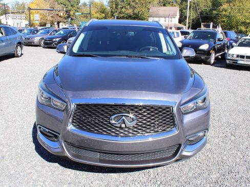 Used 2019 INFINITI QX60 Luxe w/ Essential Package image 3