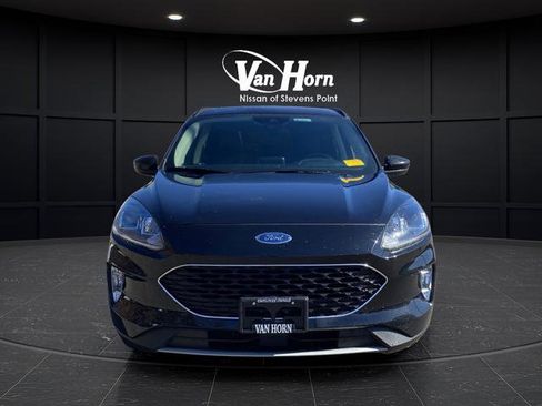 Used 2020 Ford Escape SEL image 3