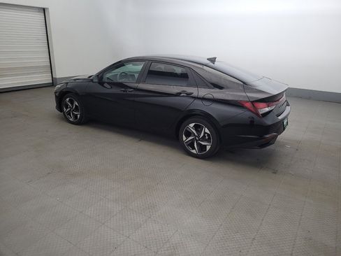 Used 2023 Hyundai Elantra SEL w/ Convenience Package FWD image 3