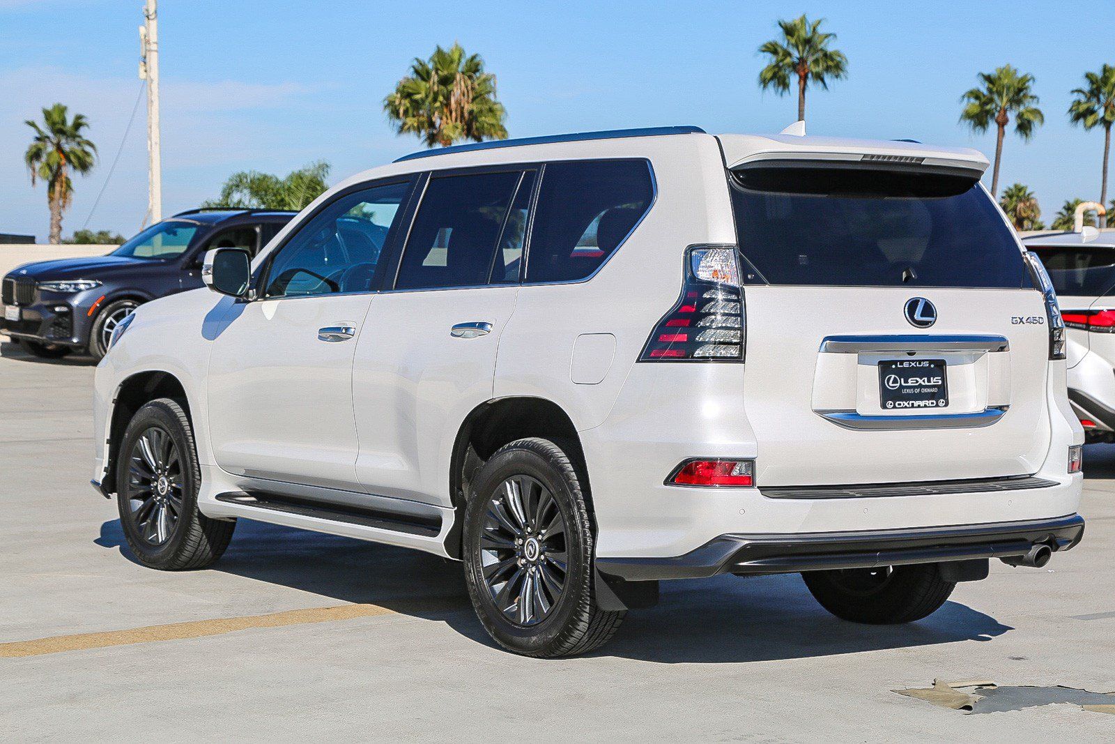 Used 2023 Lexus GX 460 Luxury w/ Sport Design Package AWD/4WD image 5