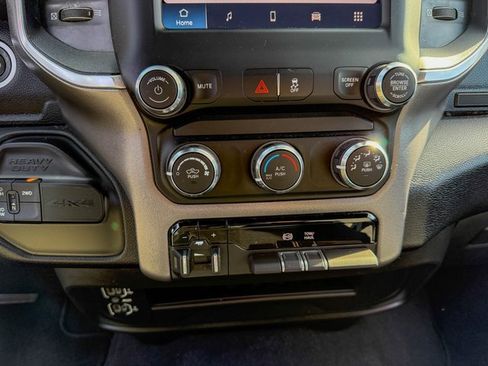 Used 2024 RAM 2500 Big Horn image 19