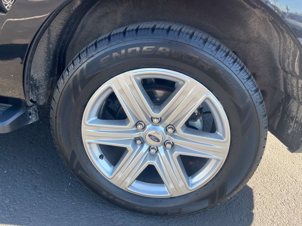 Used 2020 Ford Expedition XLT w/ Equipment Group 202A AWD/4WD image 10