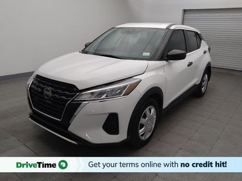 Used 2021 Nissan Kicks S FWD image 1