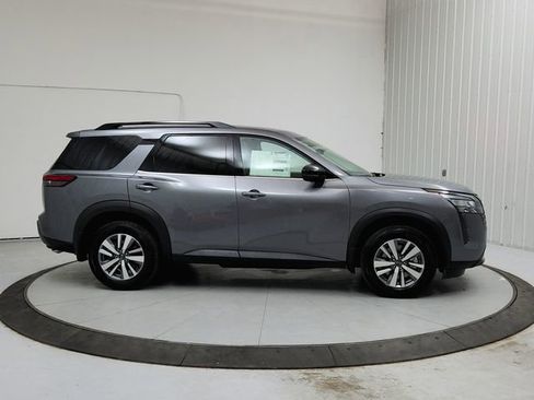 New 2026 Nissan Pathfinder SL FWD image 8