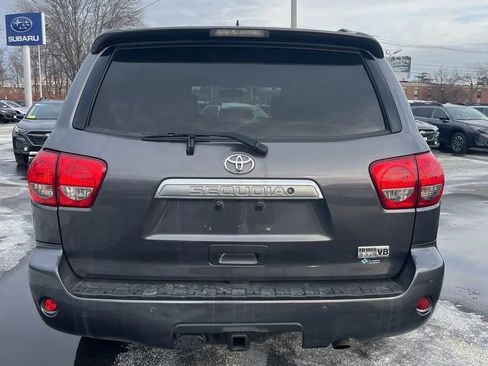 Used 2017 Toyota Sequoia Platinum image 4