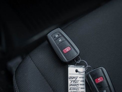 Used 2019 Toyota Corolla SE w/ SE Option Package image 40