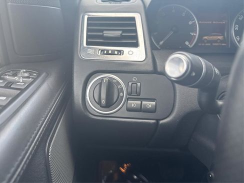 Used 2013 Land Rover Range Rover Sport HSE LUX image 16