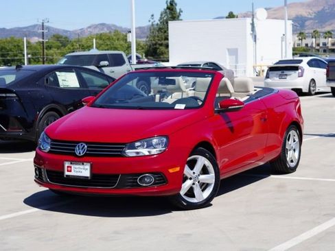 Used 2012 Volkswagen Eos Lux FWD image 4