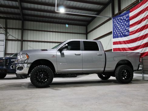 Used 2020 RAM 2500 Big Horn AWD/4WD image 5