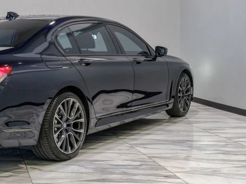 Used 2021 BMW 740i w/ M Sport Package RWD image 14