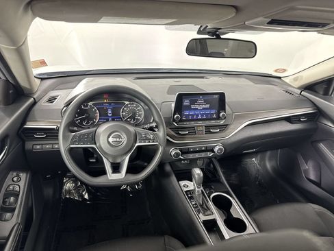 Certified 2024 Nissan Altima 2.5 SV FWD image 24