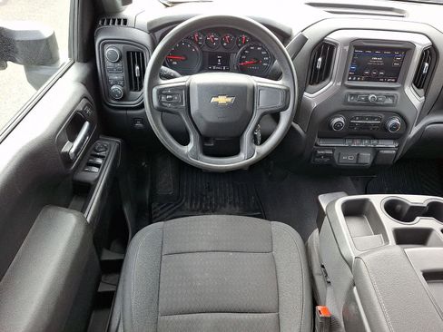 Used 2022 Chevrolet Silverado 2500 Custom w/ Custom Convenience Package image 22