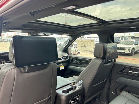 New 2026 GMC Yukon XL AT4 w/ AT4 Premium Plus Package image 34