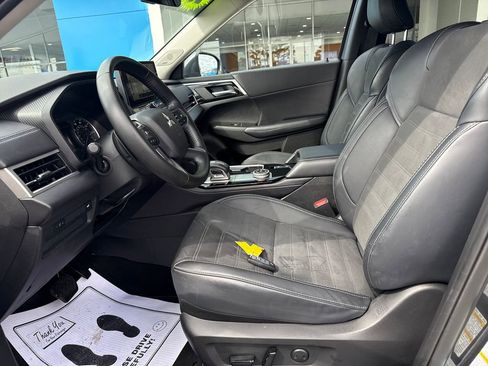 Used 2025 Mitsubishi Outlander SE AWD/4WD image 10