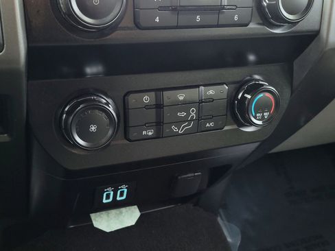 Used 2019 Ford F250 XLT w/ XLT Value Package image 20