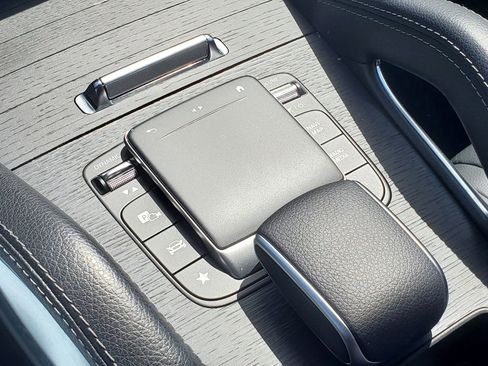 Used 2022 Mercedes-Benz GLE 350 w/ Premium Package image 30