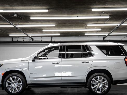 Used 2024 Chevrolet Tahoe High Country w/ Premium Package AWD/4WD image 2