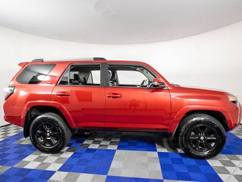 Used 2020 Toyota 4Runner SR5 Premium AWD/4WD image 5