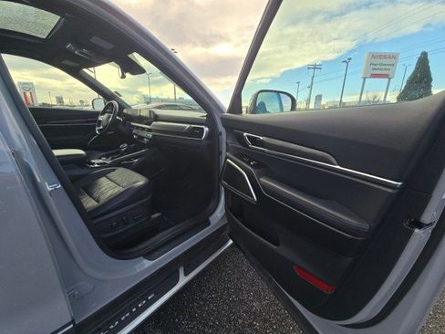Used 2023 Kia Telluride EX X-Line image 11