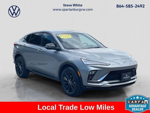 Used 2025 Buick Envista Sport Touring w/ Advanced Safety Package FWD image 1