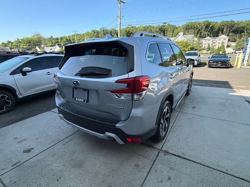 Used 2023 Subaru Forester Touring AWD/4WD image 8