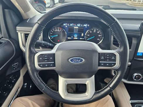 Used 2022 Ford Expedition XLT image 20