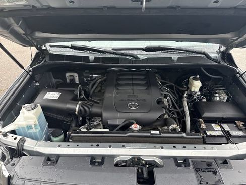 Used 2018 Toyota Tundra SR5 AWD/4WD image 26