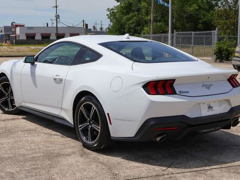 Used 2024 Ford Mustang Coupe RWD image 2