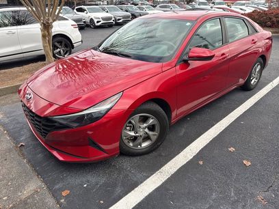 Used 2022 Hyundai Elantra SE