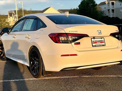 Used 2024 Honda Civic Sport image 11