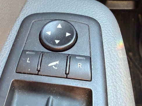 Used 2020 RAM 1500 Big Horn AWD/4WD image 25