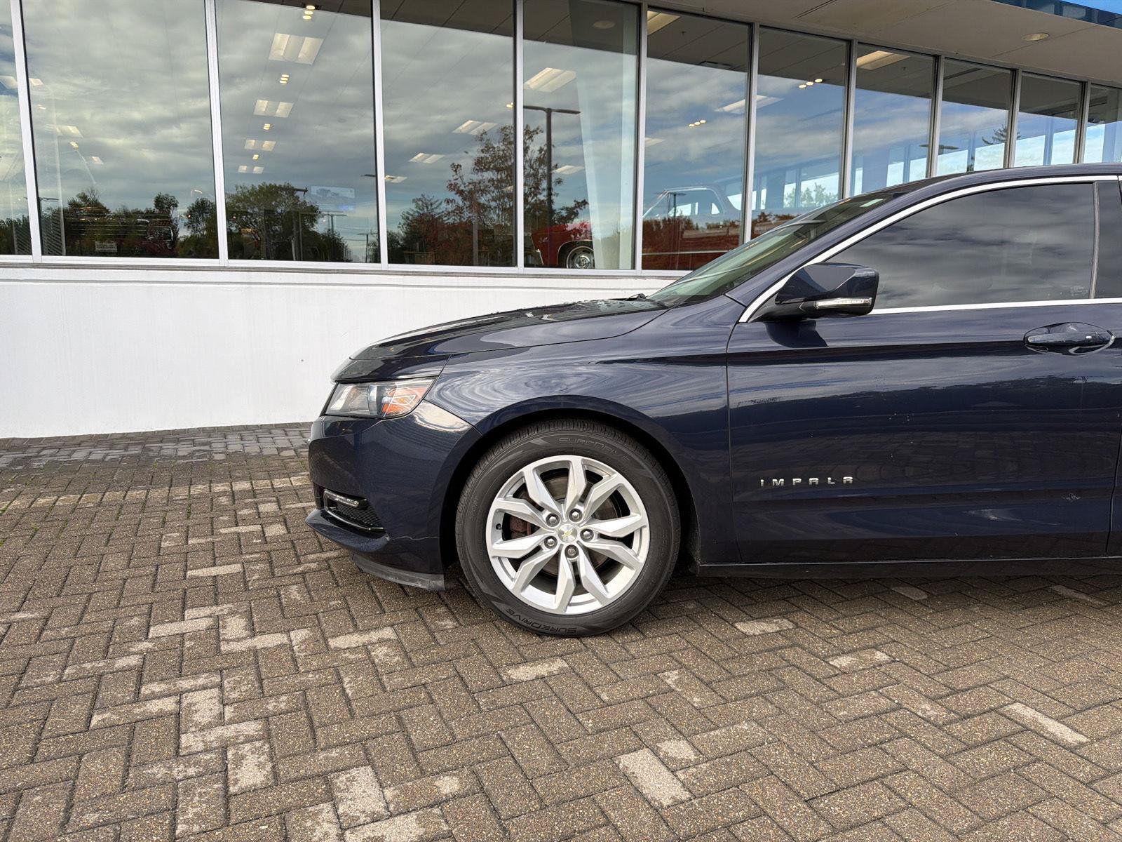 Used 2019 Chevrolet Impala LT w/ Sunroof and Spoiler Package FWD image 9
