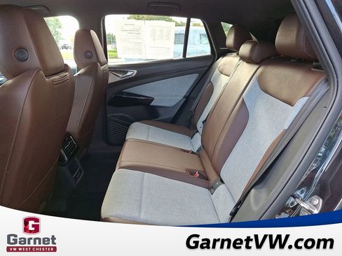 Certified 2023 Volkswagen ID.4 Pro image 11