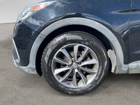 Used 2017 Hyundai Santa Fe SE image 9
