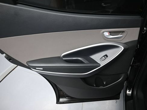 Used 2018 Hyundai Santa Fe Sport FWD image 24