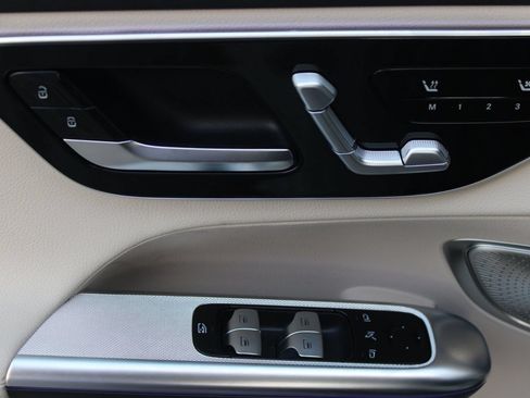 Certified 2026 Mercedes-Benz GLC 300 image 58