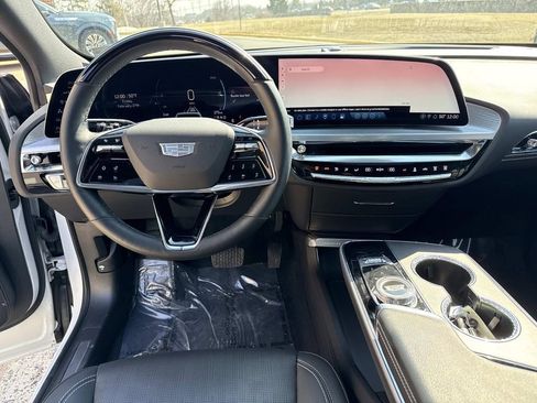 Certified 2024 Cadillac Lyriq Luxury w/ LPO, Floor Liner Package image 19