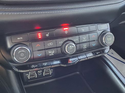 Used 2022 Dodge Durango GT image 8