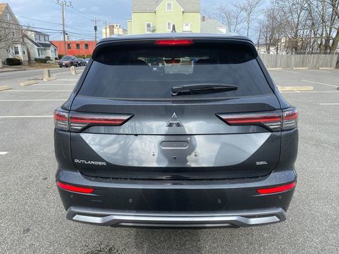New 2026 Mitsubishi Outlander SEL image 6